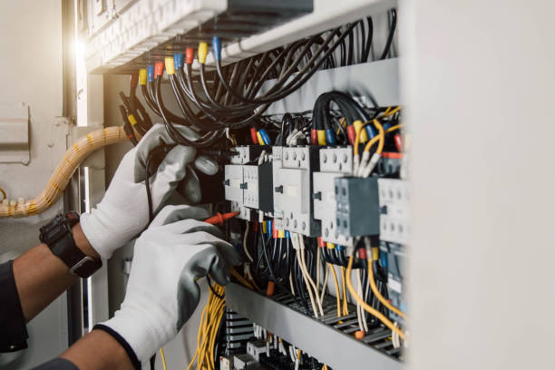 Best Affordable Emergency Electrician  in Toledo, OR